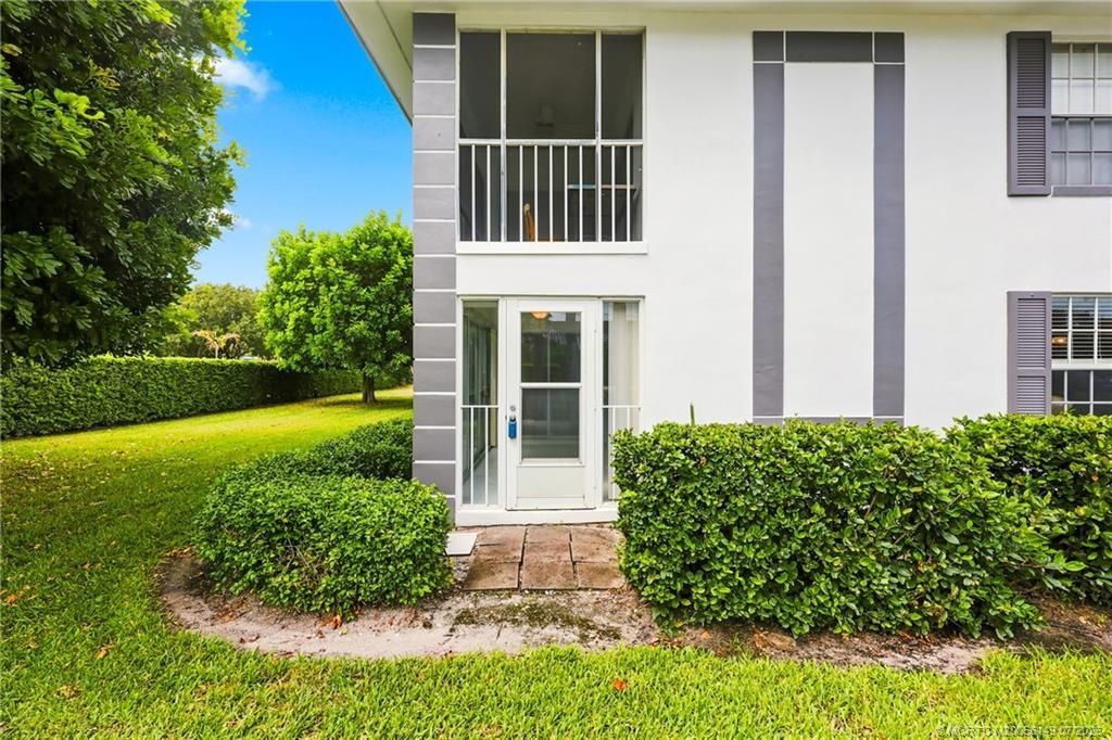 801 SE Central Parkway, Unit 801-1, Stuart, FL 34994 Photo