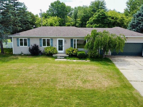 12033 Crossman Street, Carleton, MI 48117