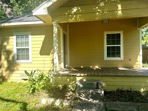 905 Isbell Road, Fort Worth, TX 76114