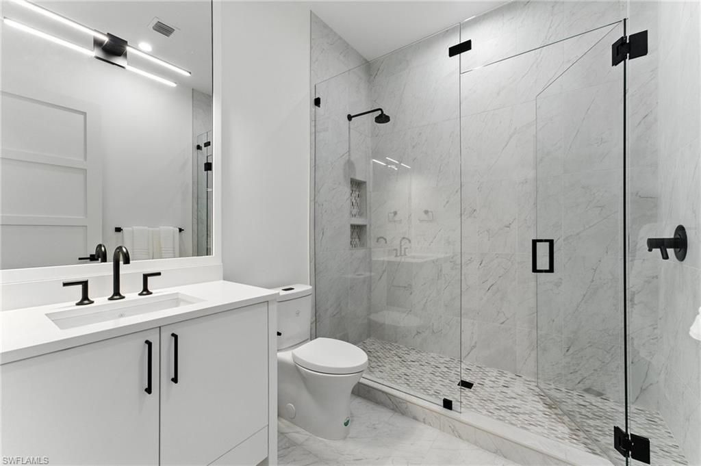 201 8th St S, Unit 208, Naples, FL 34102 Photo