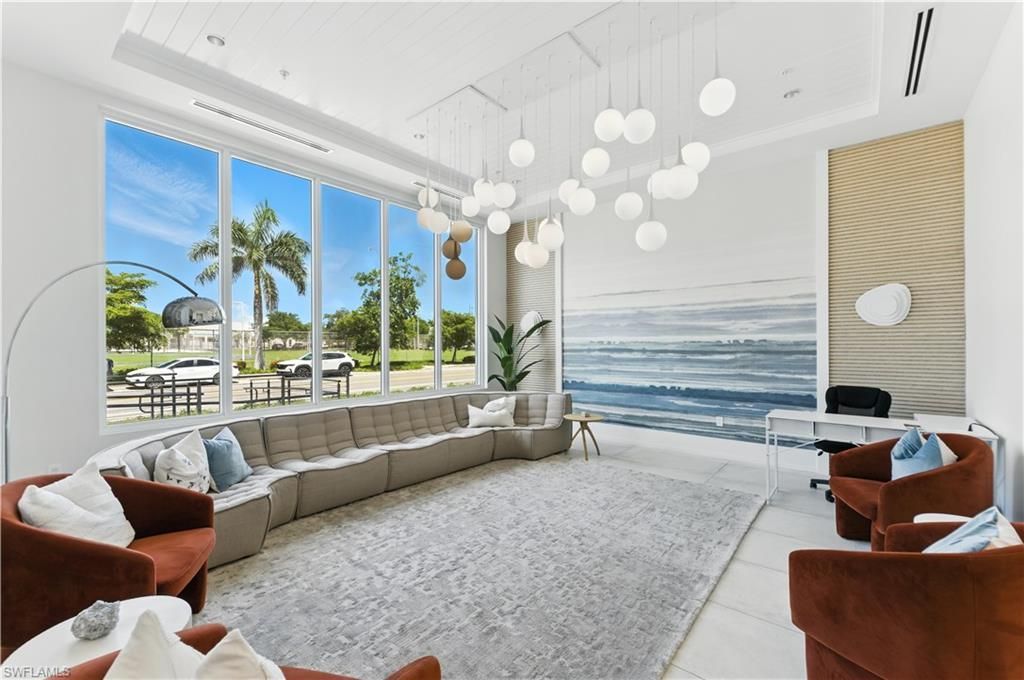 201 8th St S, Unit 208, Naples, FL 34102 Photo