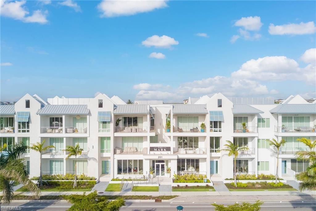 201 8th St S, Unit 208, Naples, FL 34102 Photo