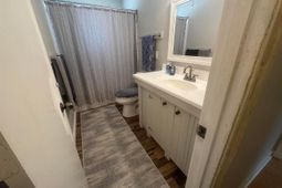 215 South Pine Street photo 4
