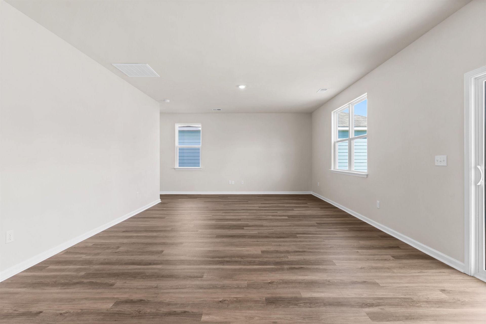 512 Duvall St. Photo 4