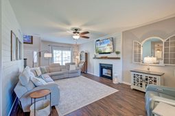 106 Maplewood Court photo 4