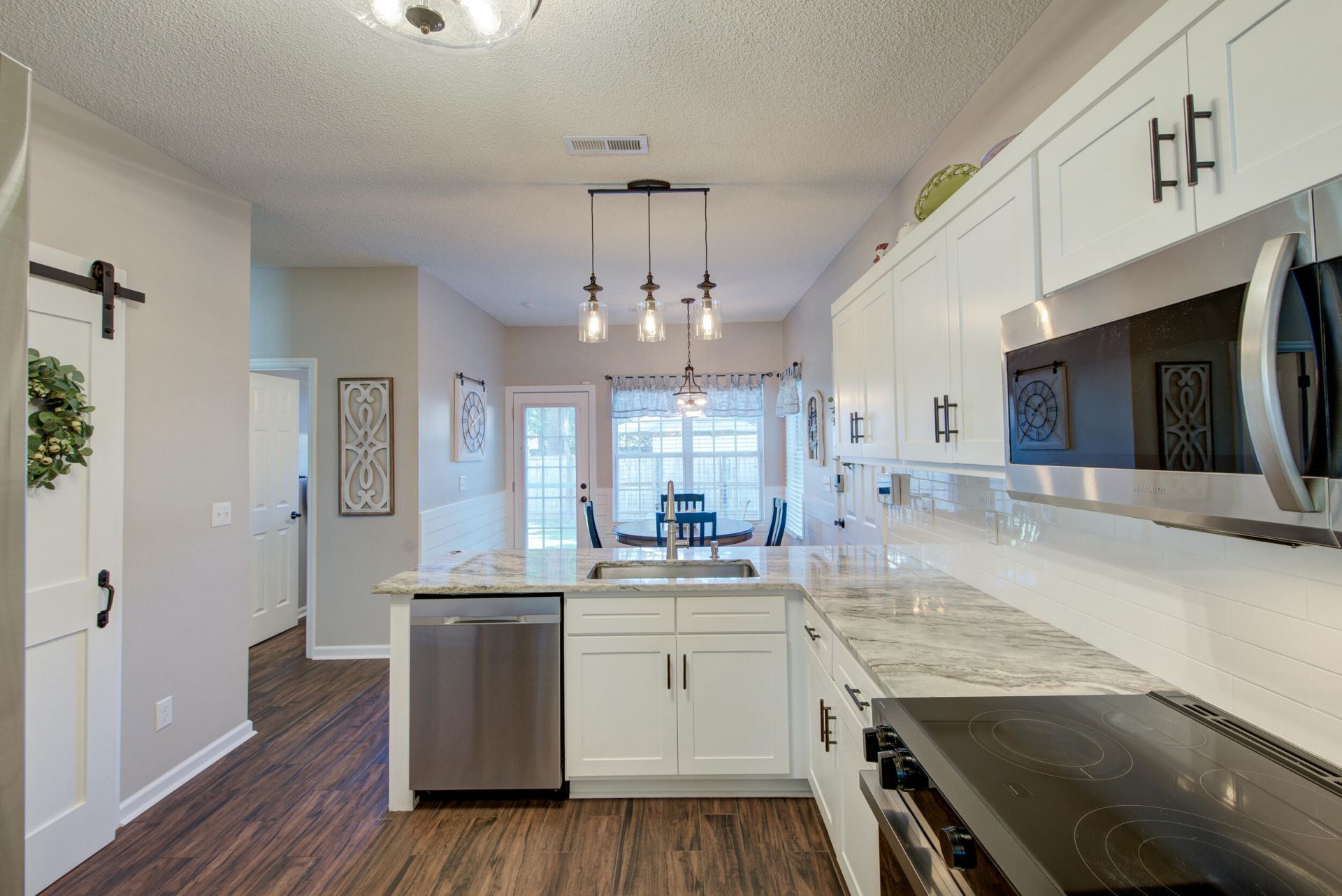 106 Maplewood Court Photo 41