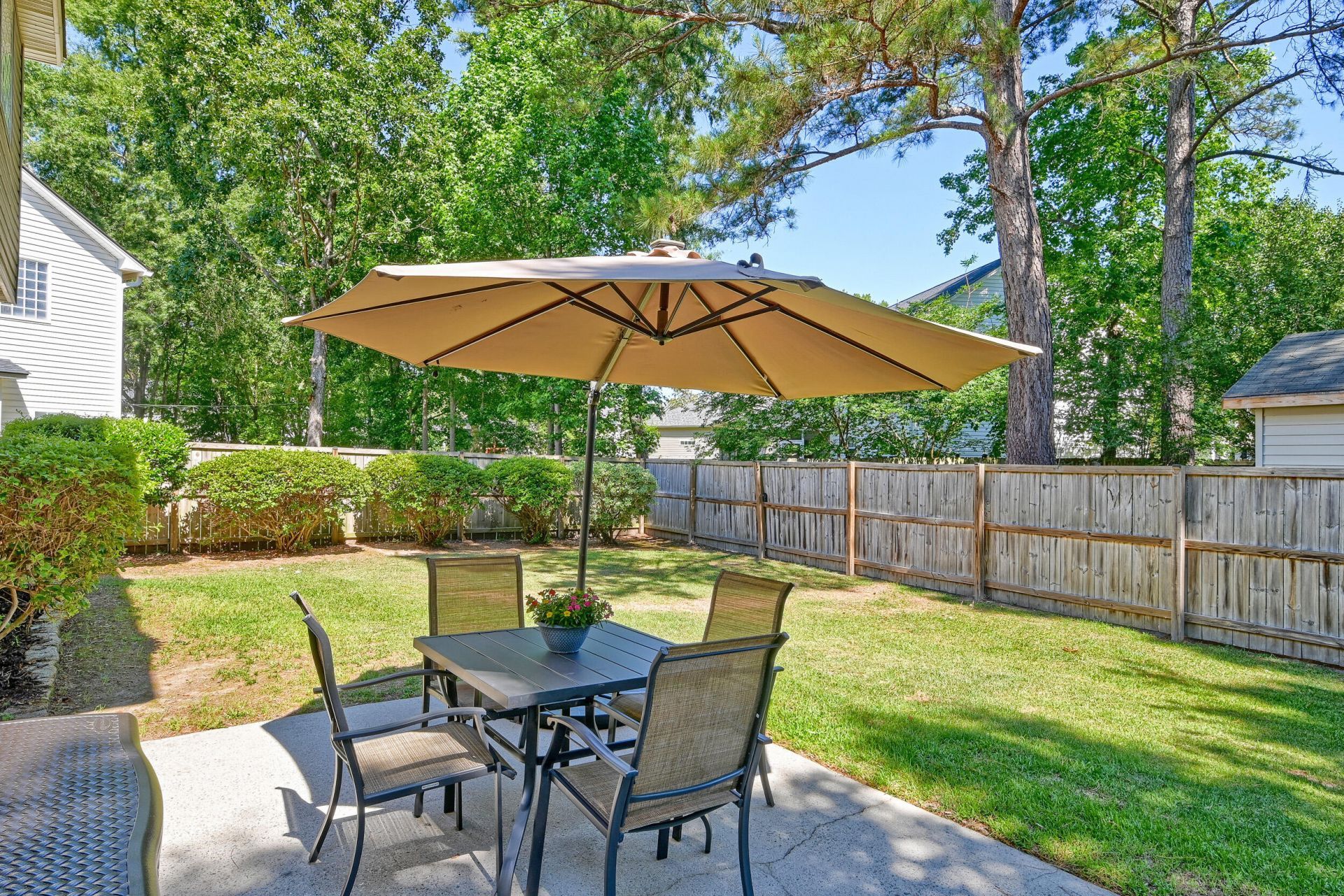 106 Maplewood Court Photo 8