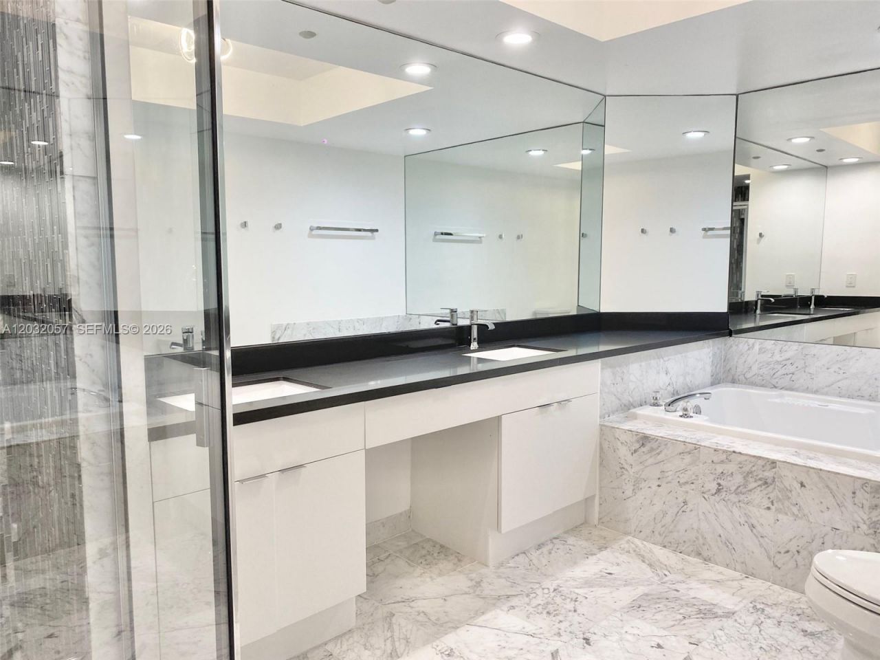 16400 Collins Ave, Unit 542, Sunny Isles Beach, FL 33160 Photo
