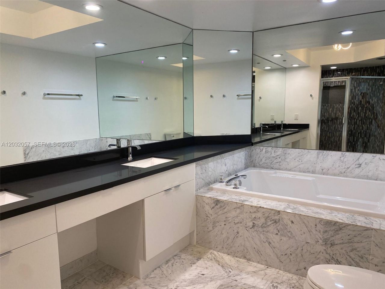 16400 Collins Ave, Unit 542, Sunny Isles Beach, FL 33160 Photo