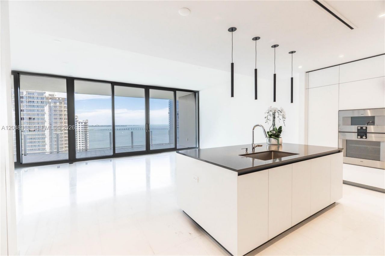 300 Biscayne Boulevard Way , Unit 2702E, Miami, FL 33131 Photo