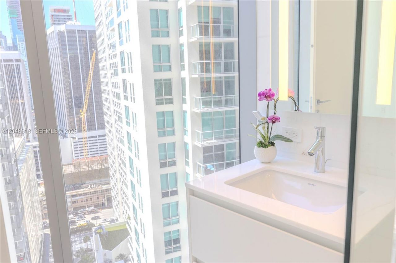 300 Biscayne Boulevard Way , Unit 2702E, Miami, FL 33131 Photo