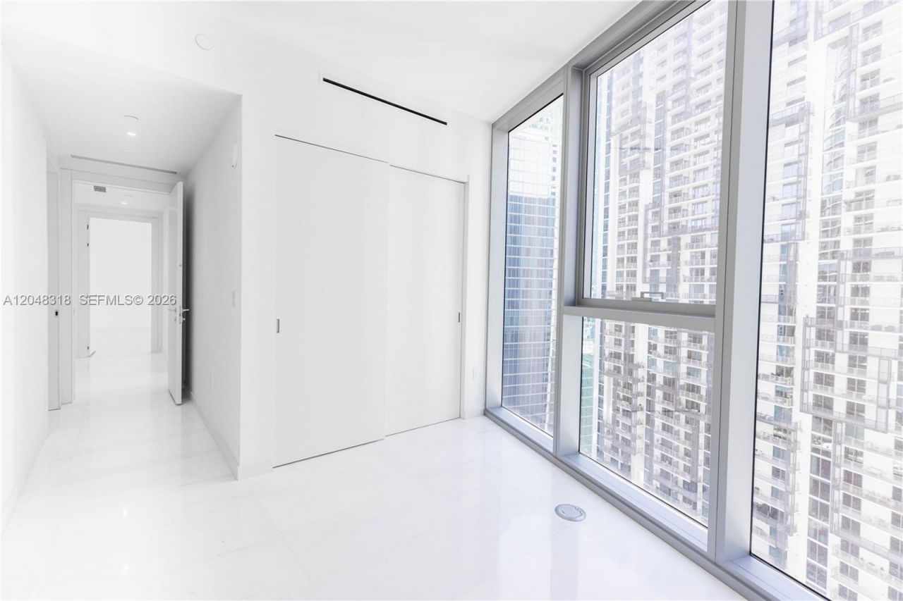 300 Biscayne Boulevard Way , Unit 2702E, Miami, FL 33131 Photo