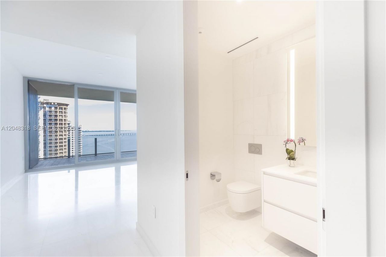 300 Biscayne Boulevard Way , Unit 2702E, Miami, FL 33131 Photo