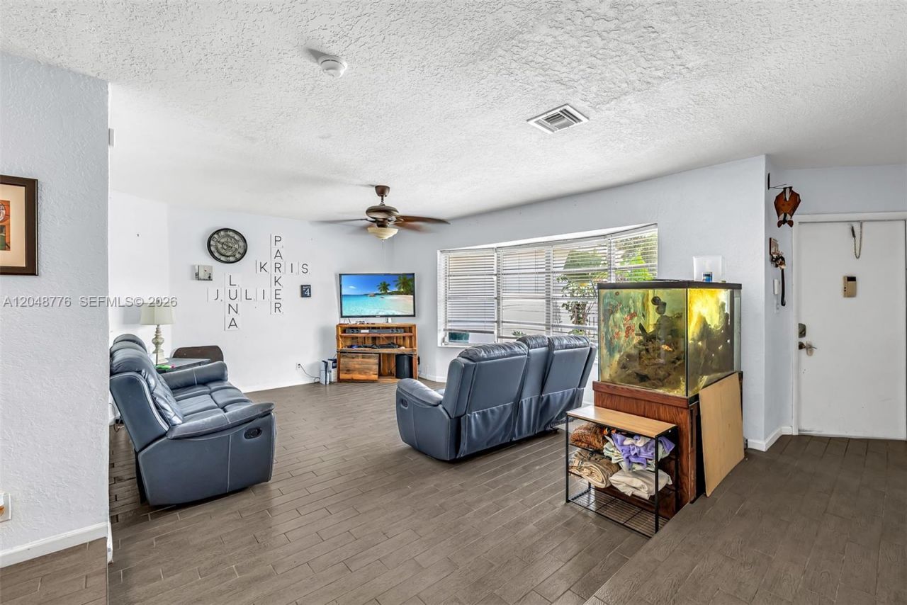 5045 SW 10th St , Margate, FL 33068 Photo