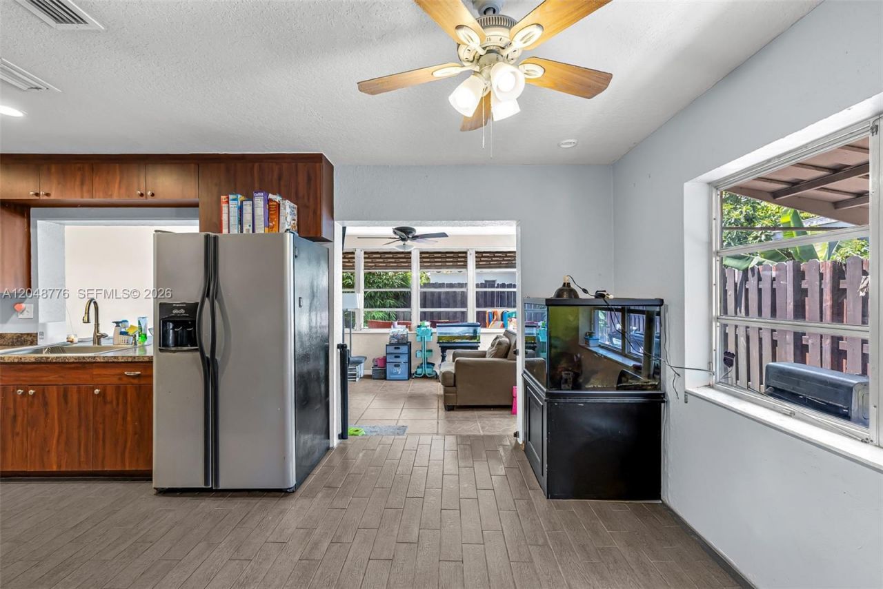 5045 SW 10th St , Margate, FL 33068 Photo