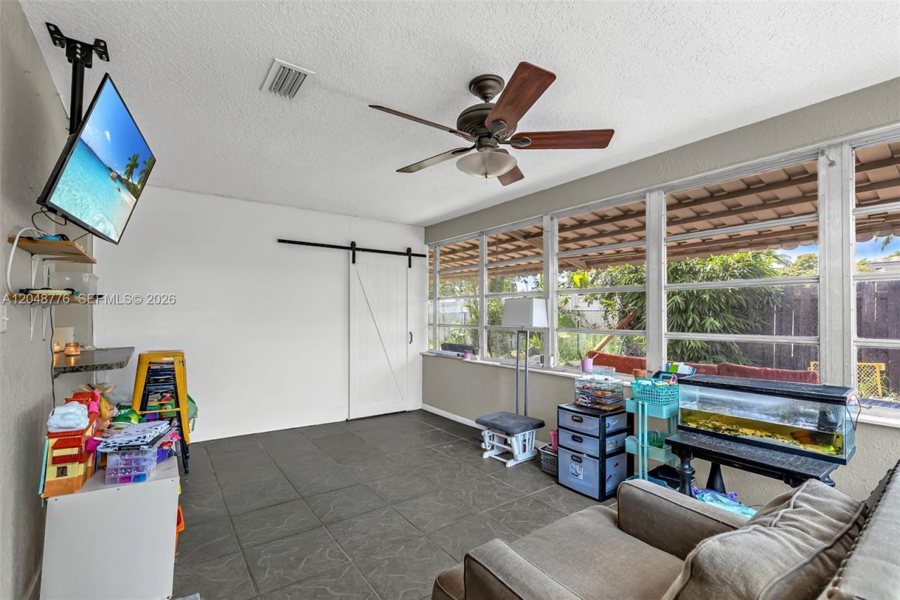 5045 SW 10th St , Margate, FL 33068 Photo