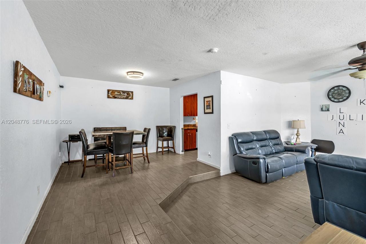5045 SW 10th St , Margate, FL 33068 Photo
