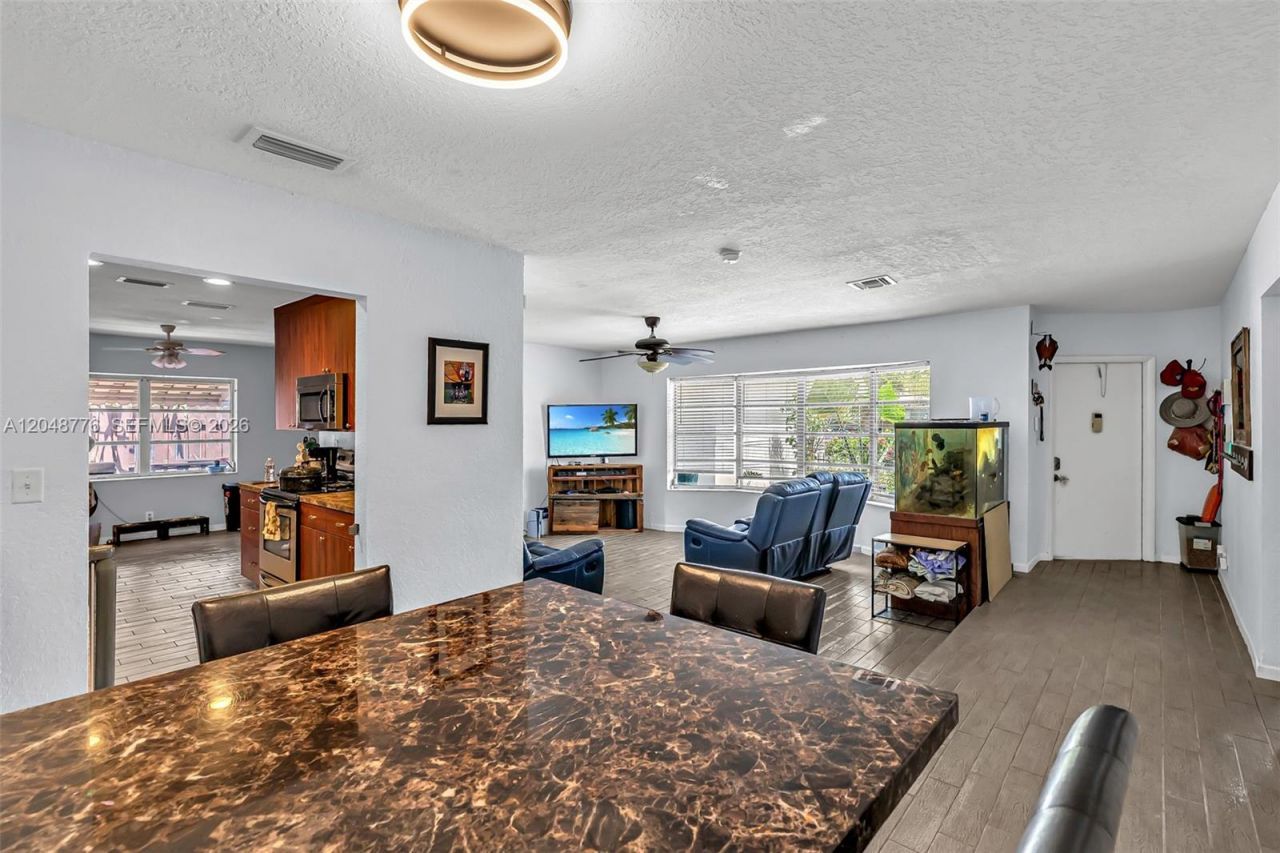 5045 SW 10th St , Margate, FL 33068 Photo