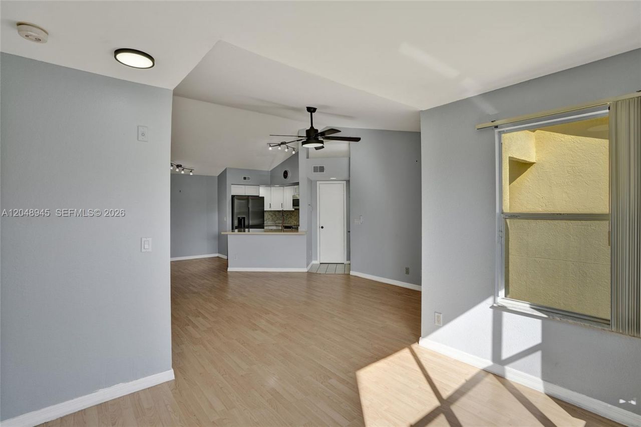 12760 Vista Isles Dr, Unit 721, Sunrise, FL 33325 Photo