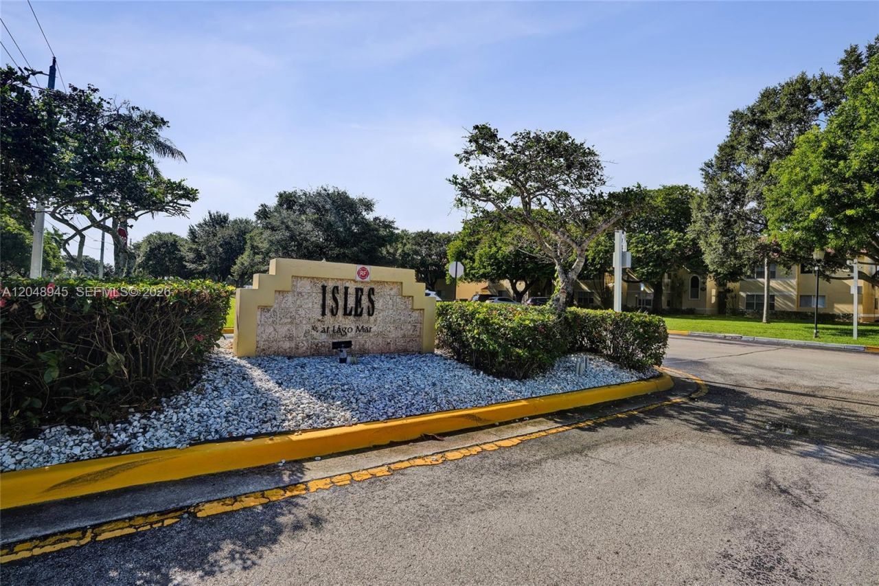 12760 Vista Isles Dr, Unit 721, Sunrise, FL 33325 Photo