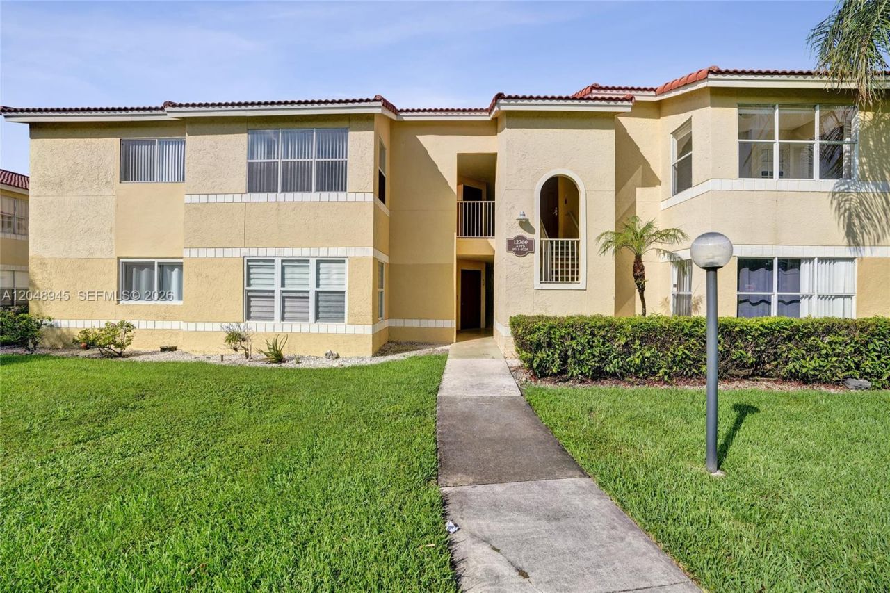 12760 Vista Isles Dr, Unit 721, Sunrise, FL 33325 Photo