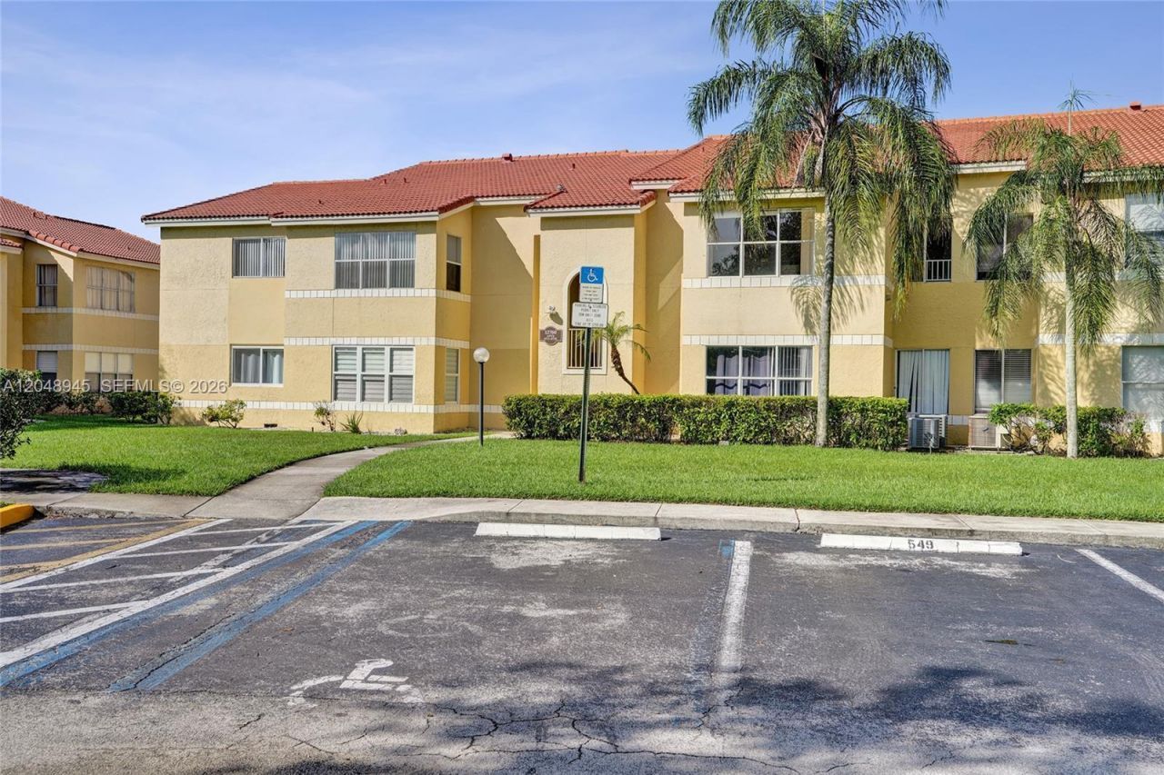 12760 Vista Isles Dr, Unit 721, Sunrise, FL 33325 Photo
