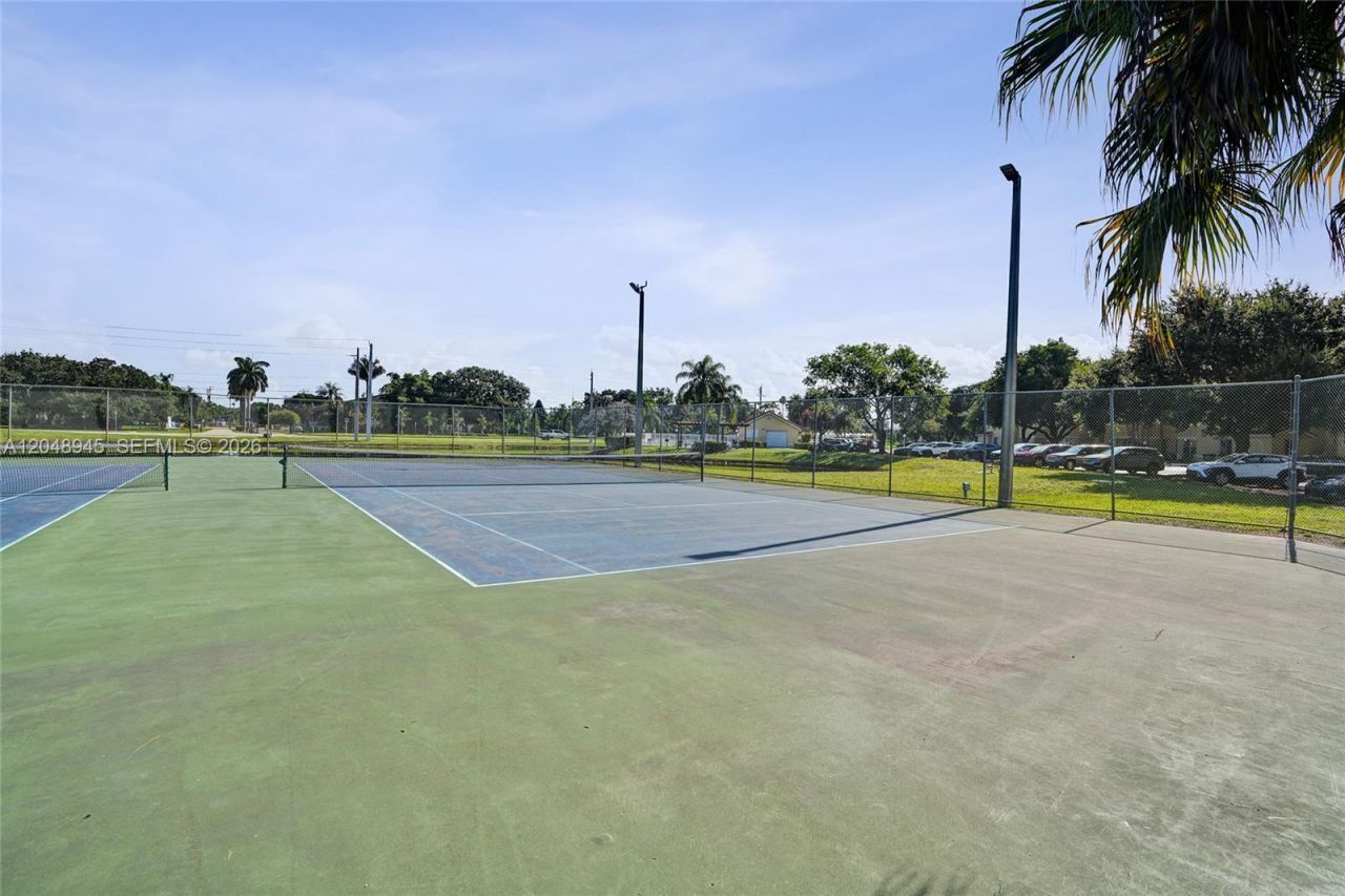 12760 Vista Isles Dr, Unit 721, Sunrise, FL 33325 Photo
