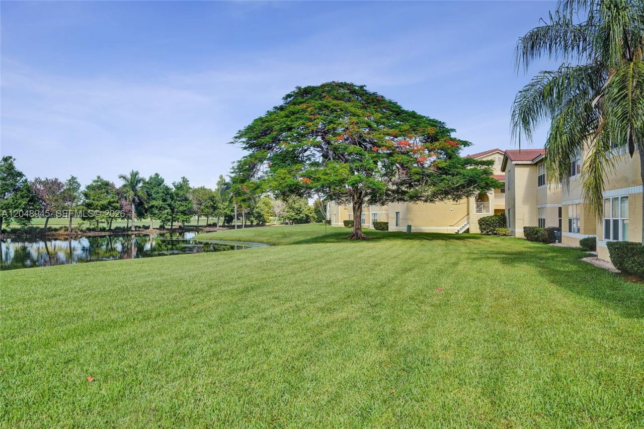 12760 Vista Isles Dr, Unit 721, Sunrise, FL 33325 Photo