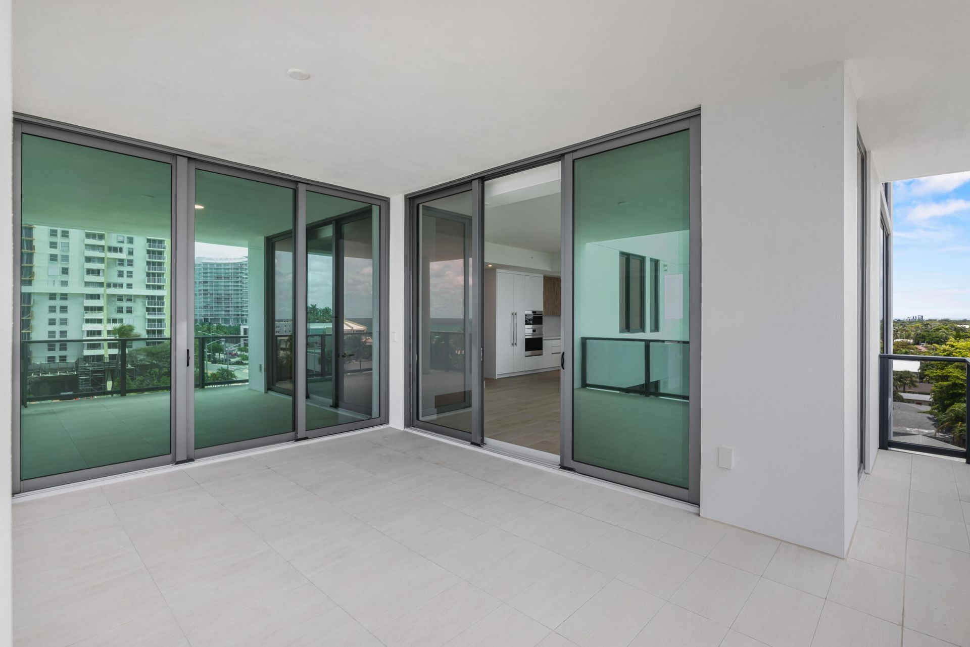 305 Briny Avenue, Unit 506, Pompano Beach, FL 33062 Photo