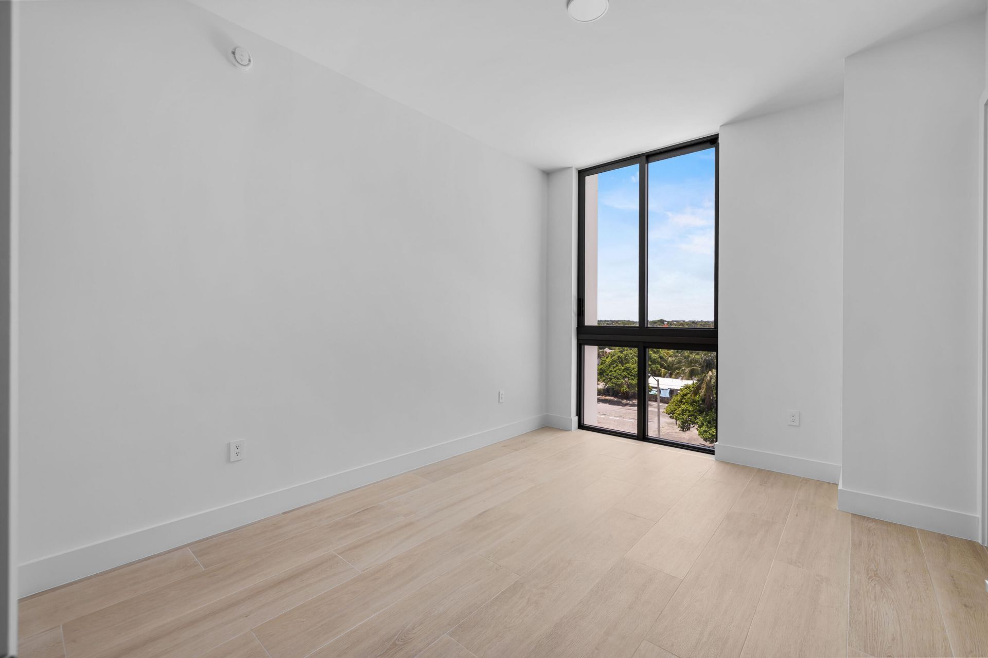 305 Briny Avenue, Unit 506, Pompano Beach, FL 33062 Photo