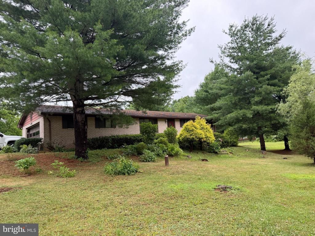 640 LAYFIELD ROAD , PERKIOMENVILLE, PA 18074