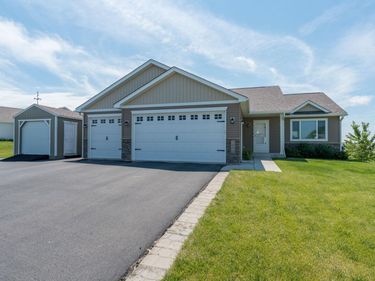 1000 Mulberry Avenue NE, Montgomery, MN 56069