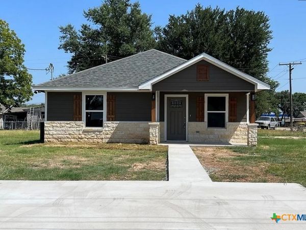 709 W Evans, Hearne, TX 77859