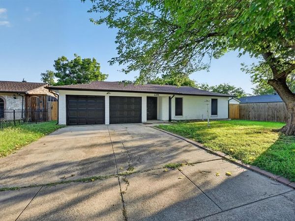4325 Richard Street, Forest Hill, TX 76119
