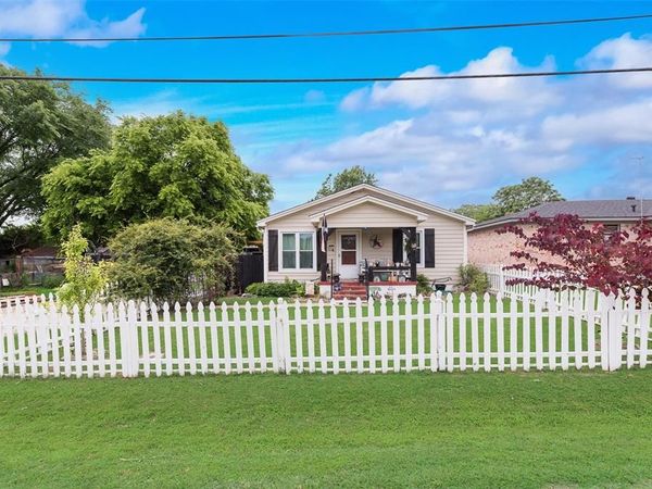 405 Pecan Street, Forreston, TX 76041