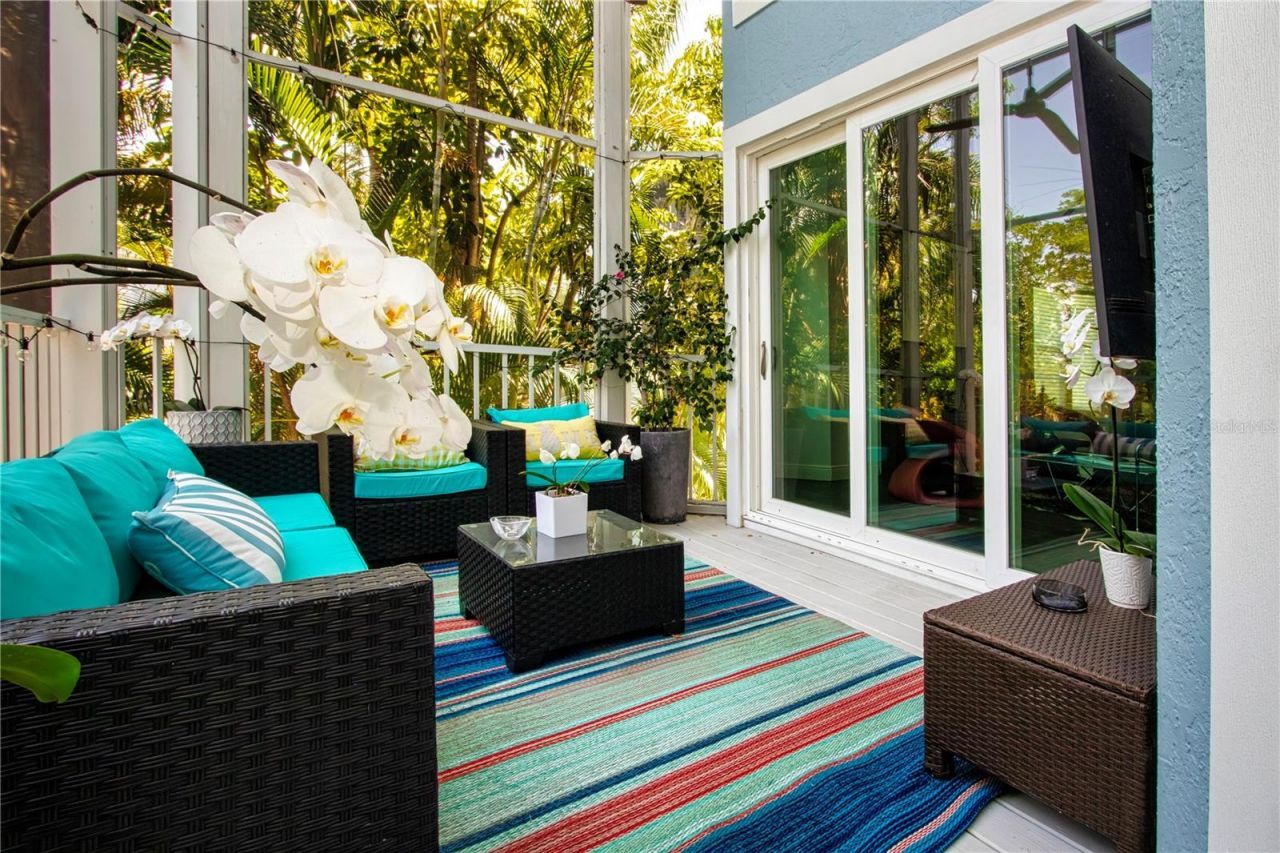 3915 Somerset Drive, Unit 9, Sarasota, FL 34242 Photo