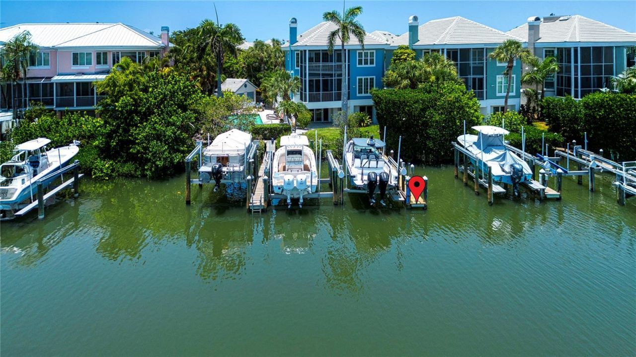 3915 Somerset Drive, Unit 9, Sarasota, FL 34242 Photo
