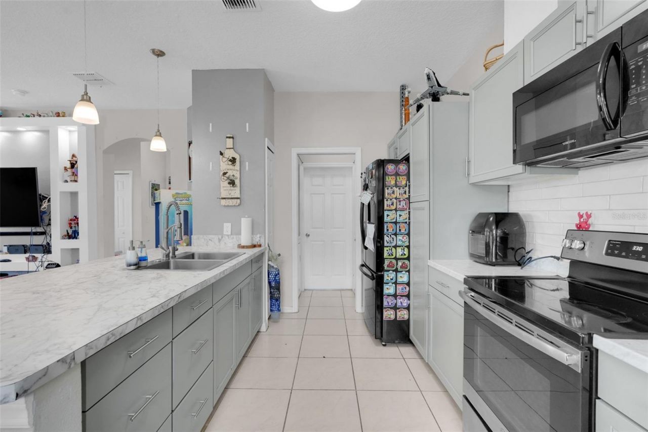 4384 Paradise Cove Court , Kissimmee, FL 34746 Photo