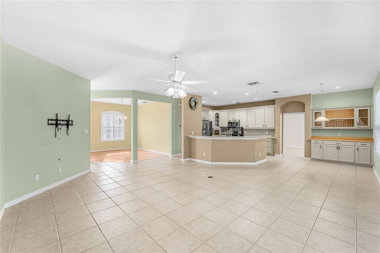 2438 Greenwillow Drive , Orlando, FL 32825 Photo