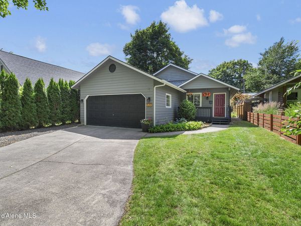 1139 N 6th St , Coeur d'Alene, ID 83814
