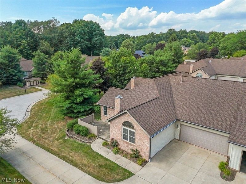 344 Greenbriar Drive, Ravenna, OH 44266 Photo 3