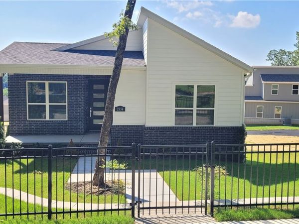 2934 N Old Wire Road, Fayetteville, AR 72703