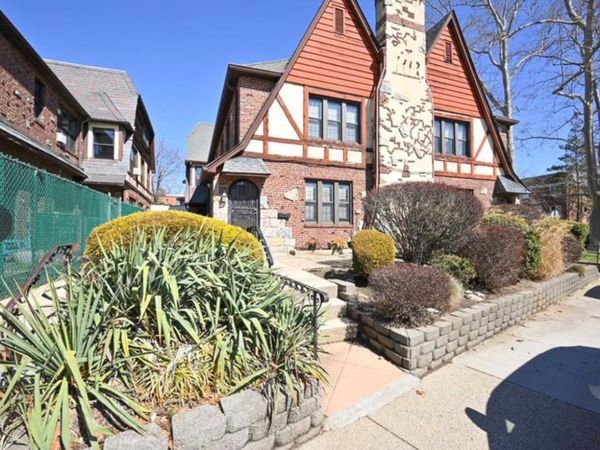 190-15 Crocheron Avenue , Flushing, NY 11358