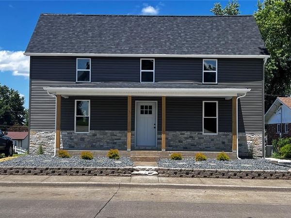 1038 W Saint Joseph Street , Perryville, MO 63775