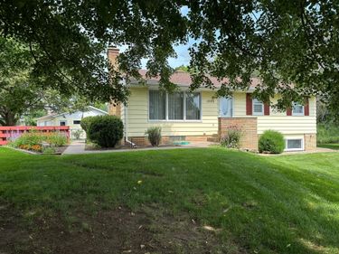 1299 N Birch Lake Boulevard, White Bear Twp, MN 55110