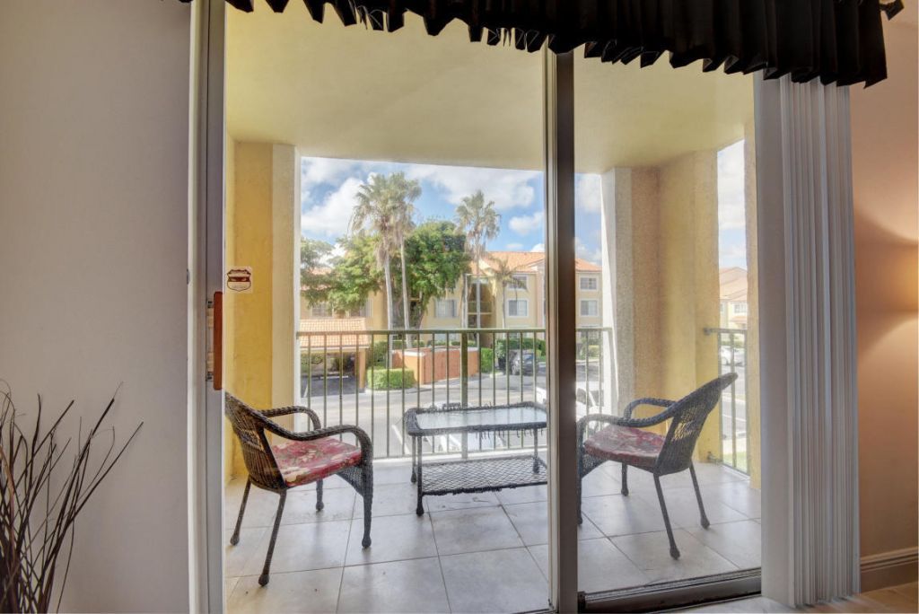 135 Yacht Club Way, Unit 207, Hypoluxo, FL 33462 Photo