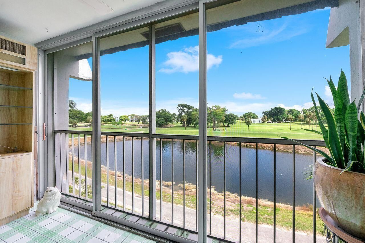 7807 Golf Cir Drive, Margate, FL 33063 Photo