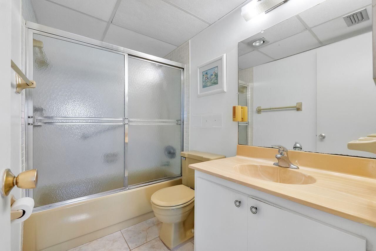 7807 Golf Cir Drive, Margate, FL 33063 Photo