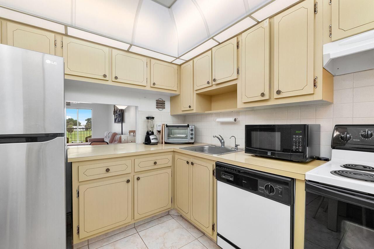 7807 Golf Cir Drive, Margate, FL 33063 Photo