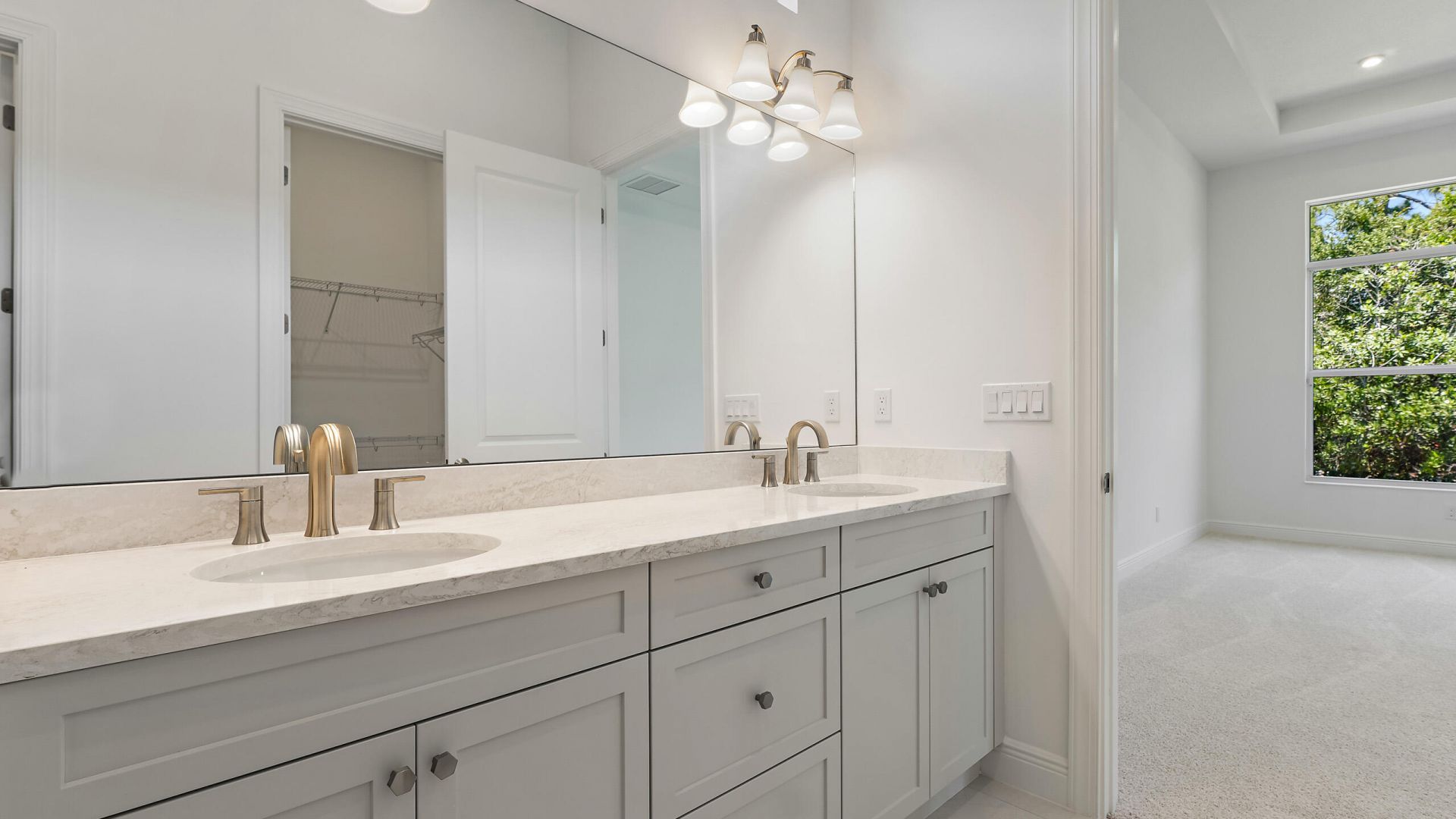 204 SE Via Sangro, Port Saint Lucie, FL 34952 Photo